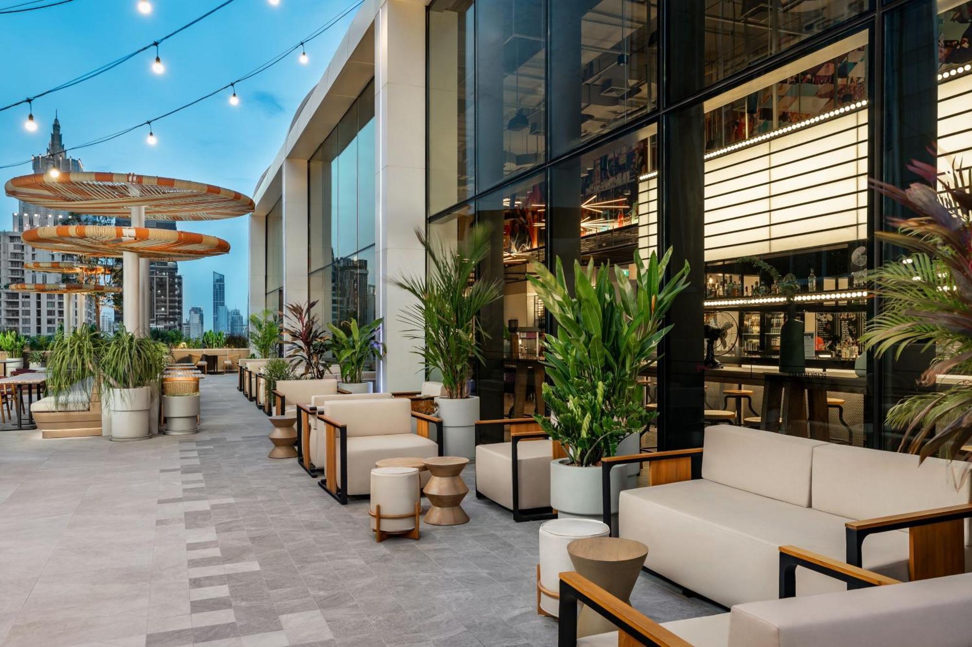 Hotel Moxy Bangkok Ratchaprasong Esterno foto