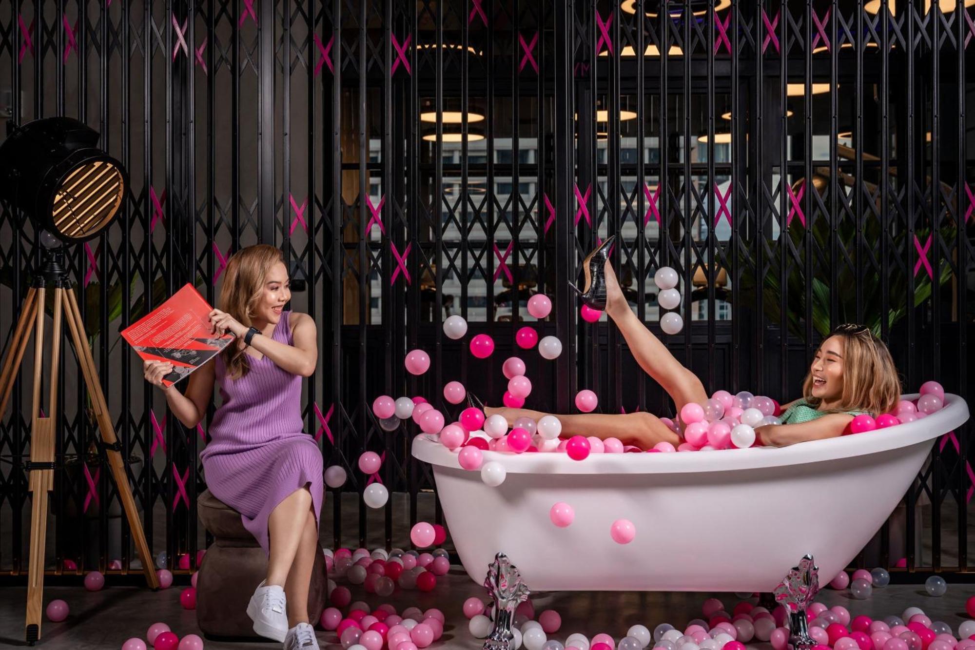 Hotel Moxy Bangkok Ratchaprasong Esterno foto