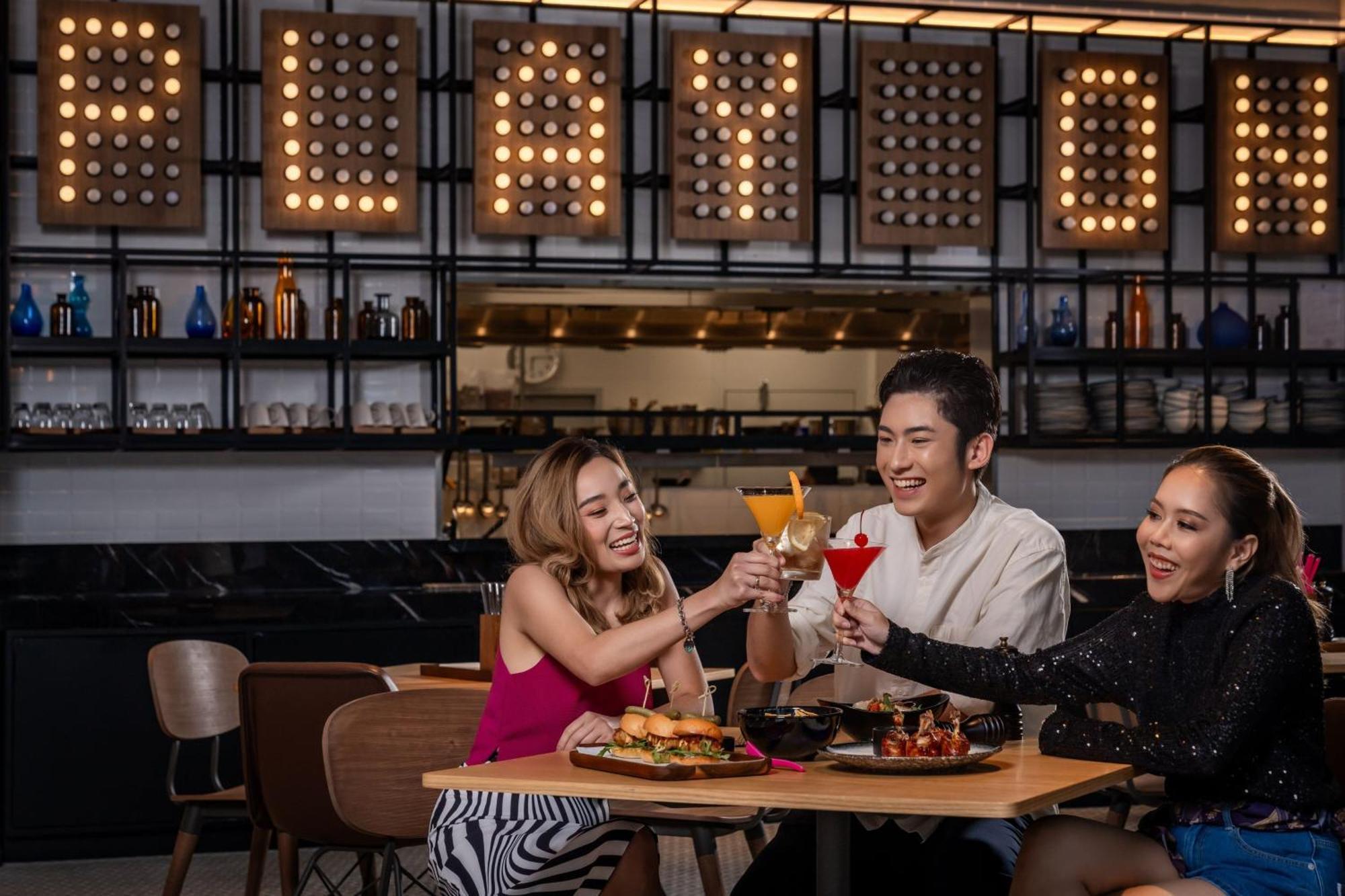 Hotel Moxy Bangkok Ratchaprasong Esterno foto