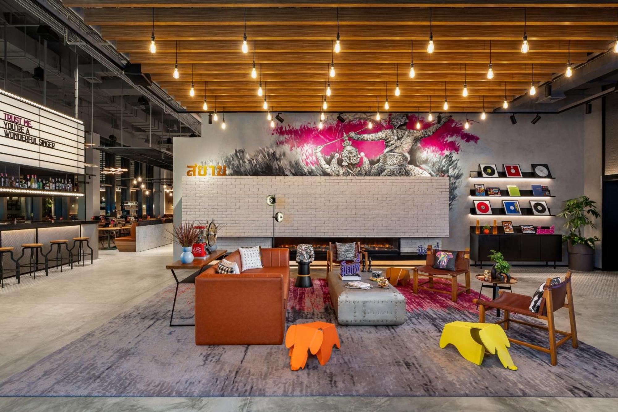 Hotel Moxy Bangkok Ratchaprasong Esterno foto