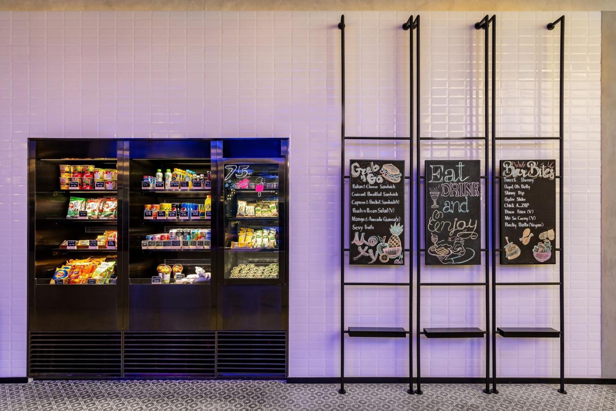 Hotel Moxy Bangkok Ratchaprasong Esterno foto