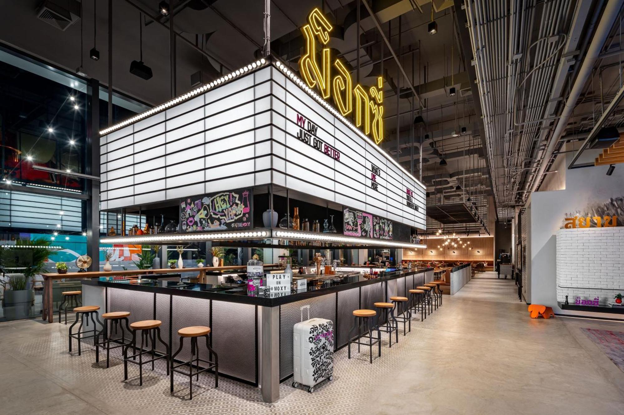 Hotel Moxy Bangkok Ratchaprasong Esterno foto