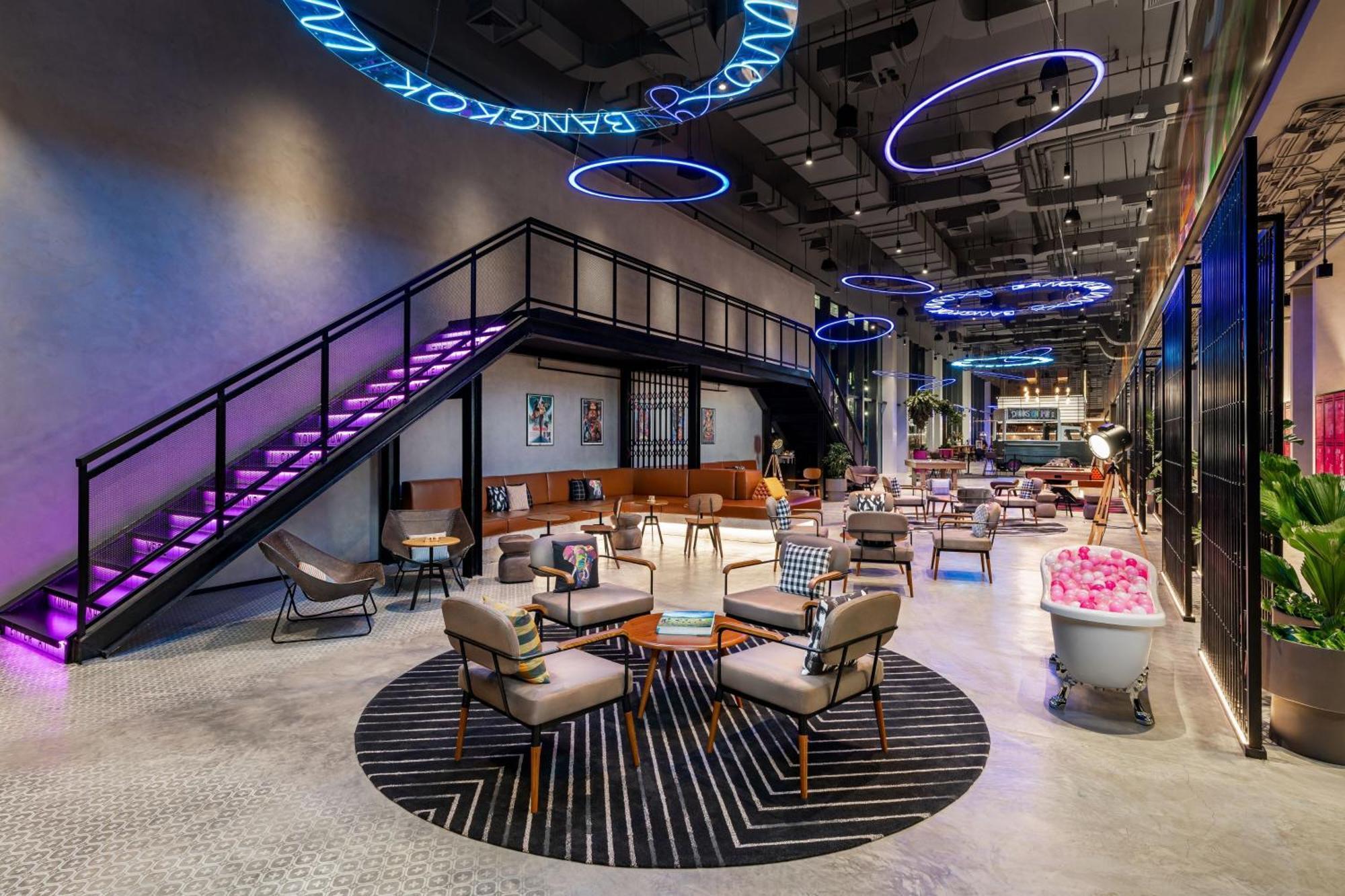 Hotel Moxy Bangkok Ratchaprasong Esterno foto