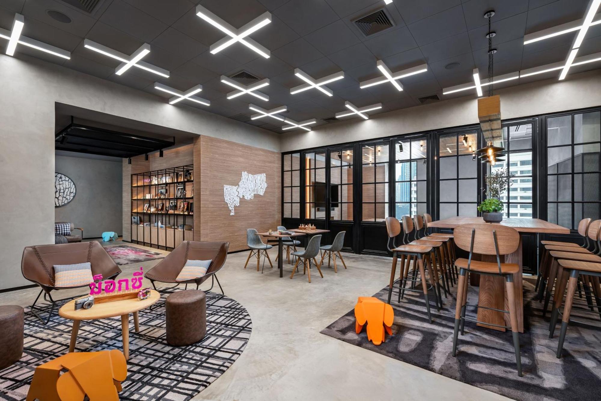 Hotel Moxy Bangkok Ratchaprasong Esterno foto